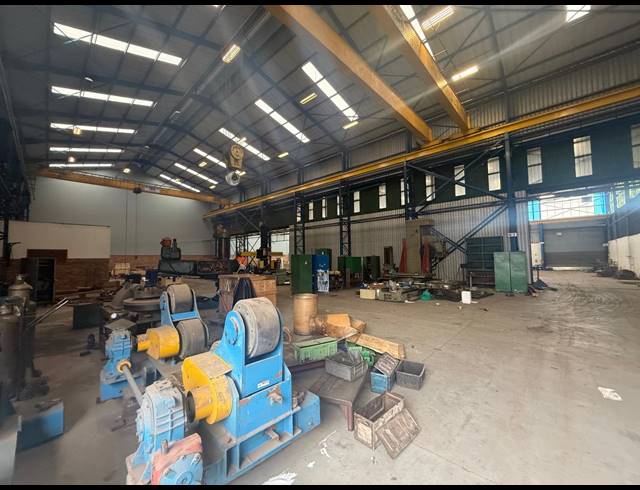 2,808M² WAREHOUSE TO LET IN ALRODE